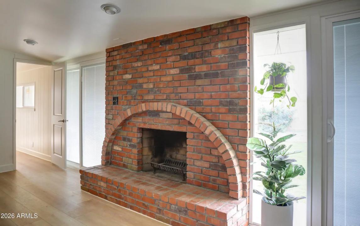 Real Estate Picture 28