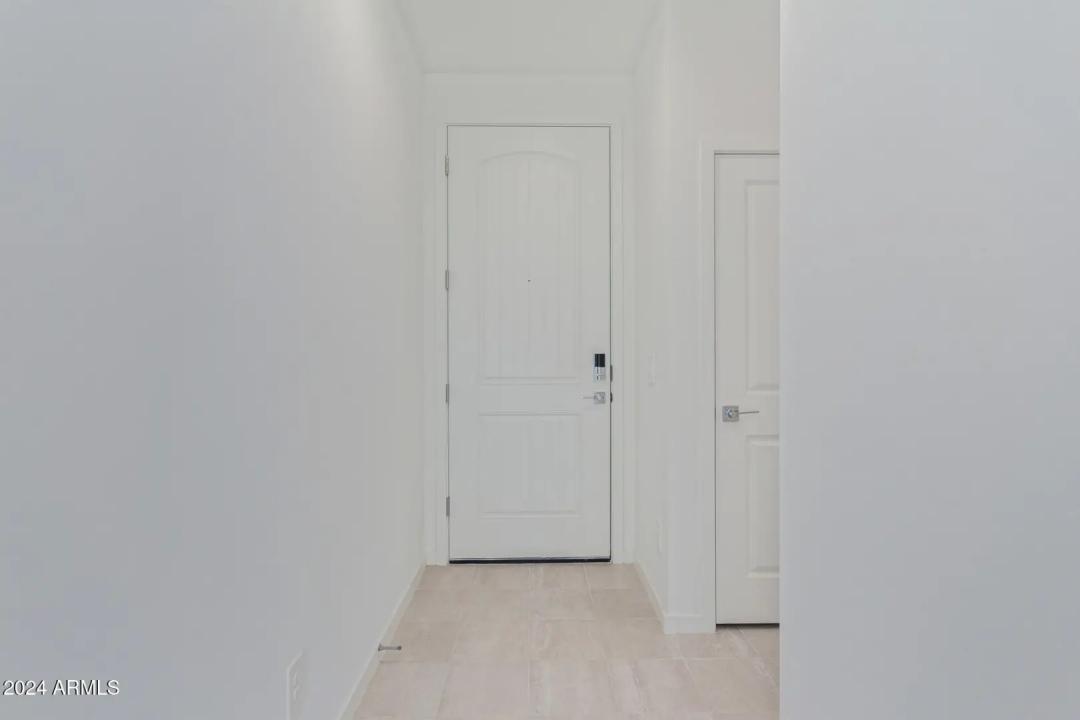 Real Estate Picture 3