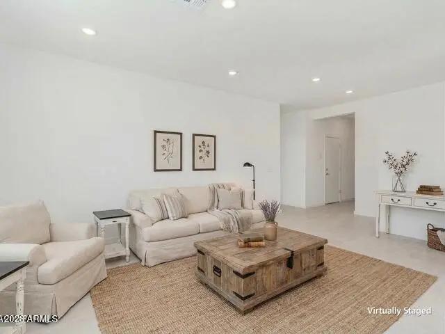 Real Estate Picture 12