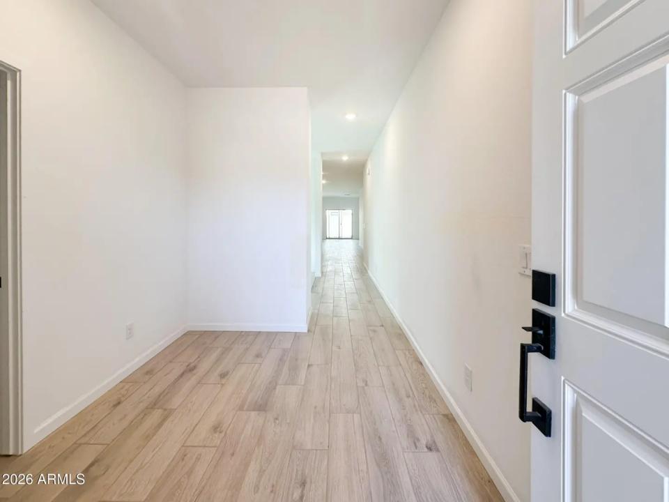 Real Estate Picture 3