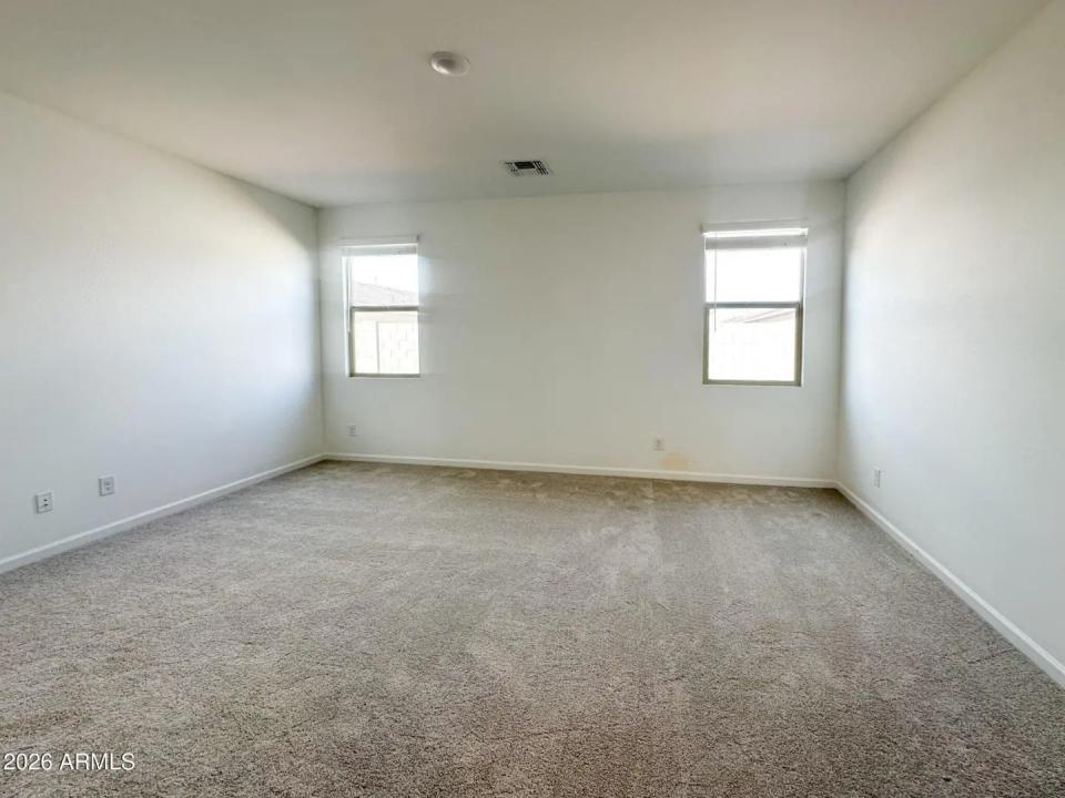 Real Estate Picture 16