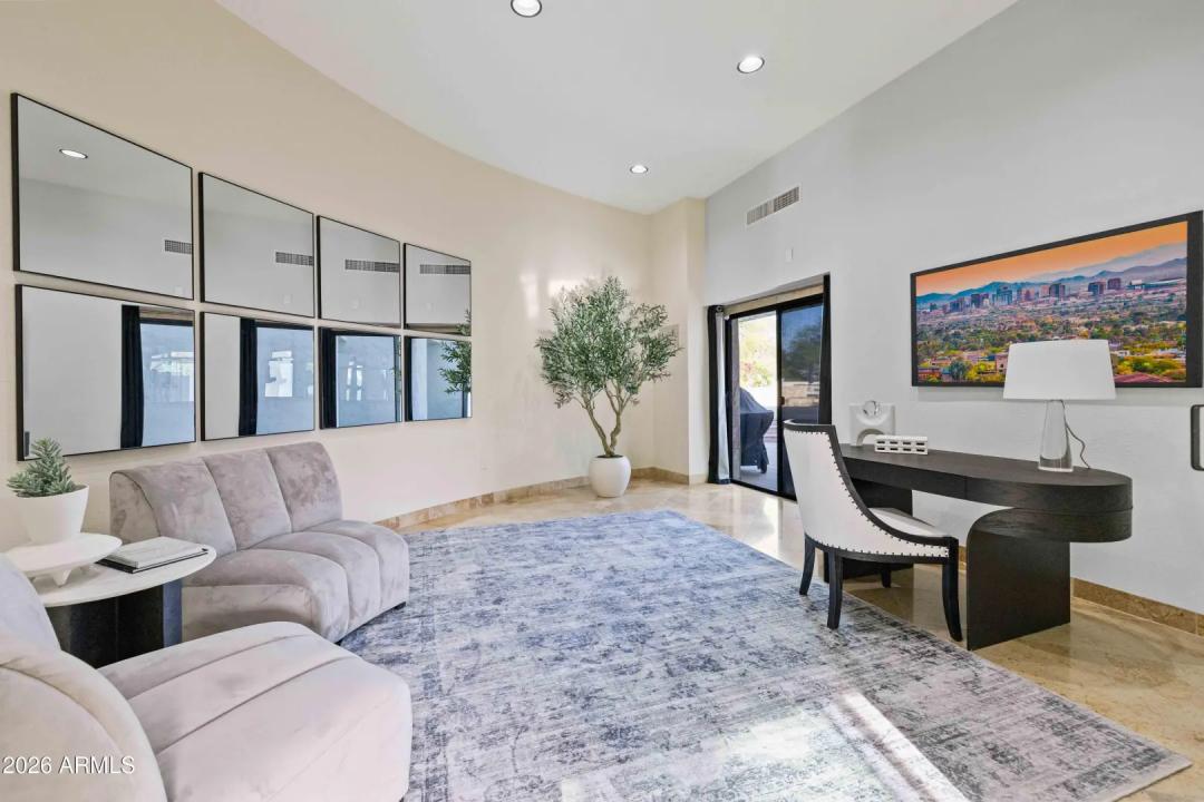 Real Estate Picture 17