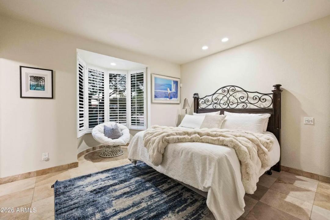 Real Estate Picture 15