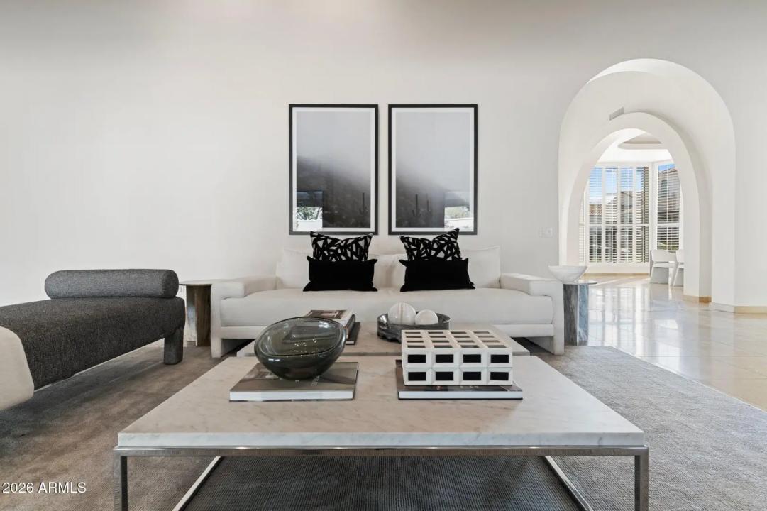 Real Estate Picture 10