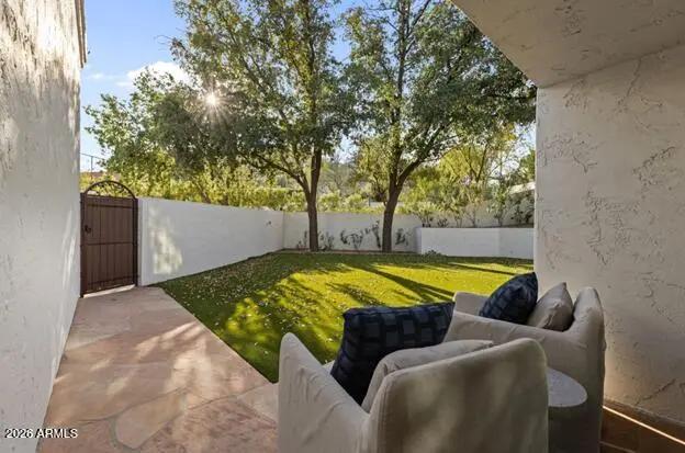 Real Estate Picture 4