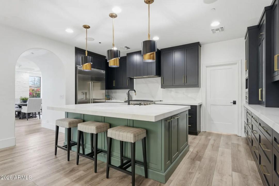 Real Estate Picture 13