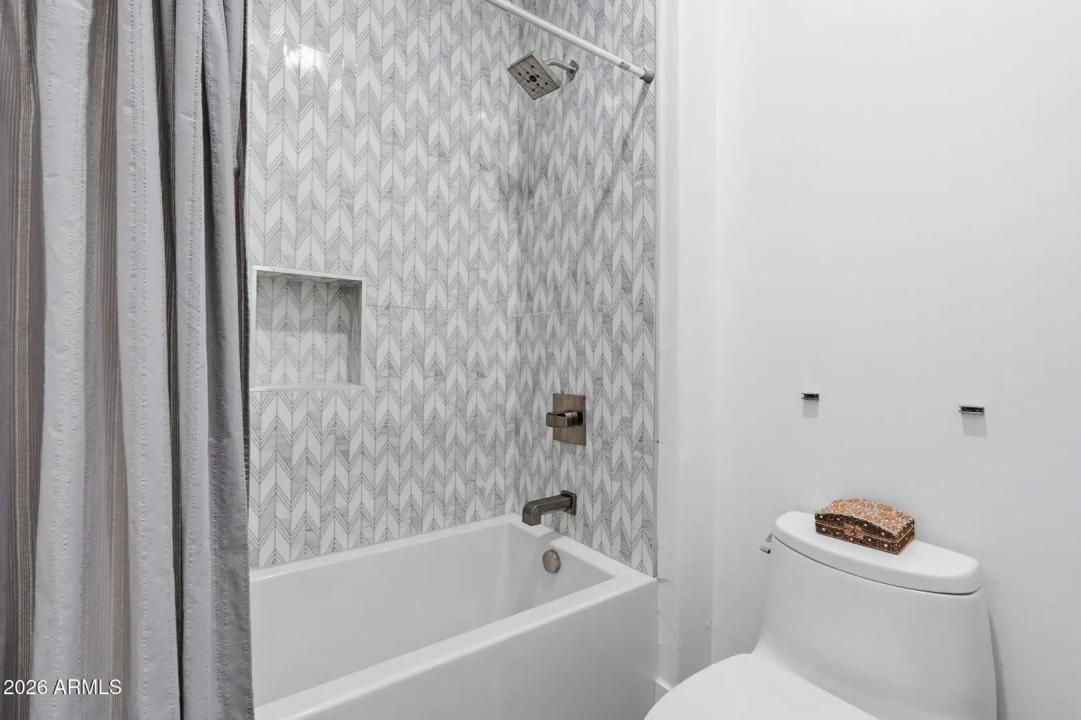 Real Estate Picture 38