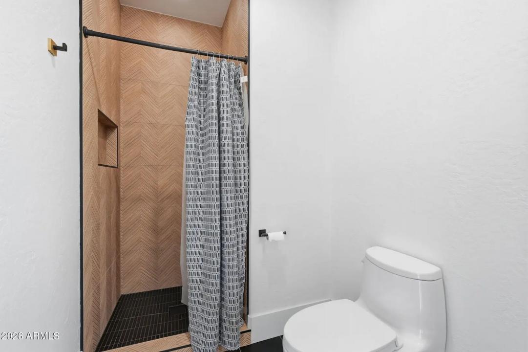 Real Estate Picture 44