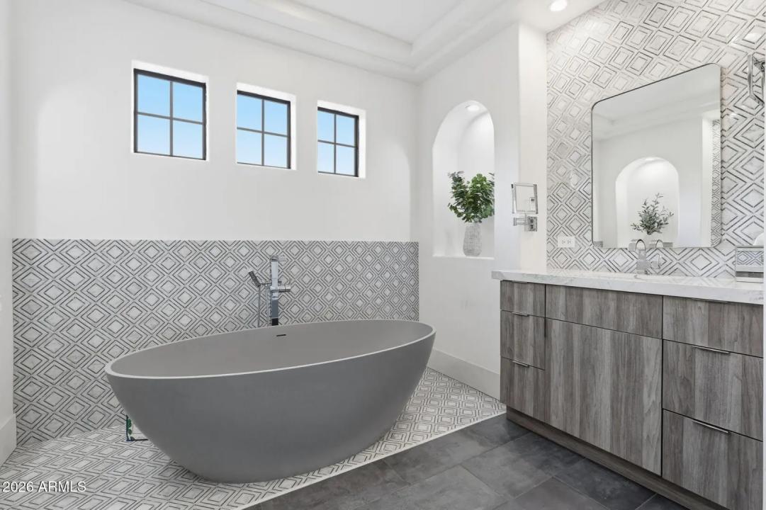 Real Estate Picture 28