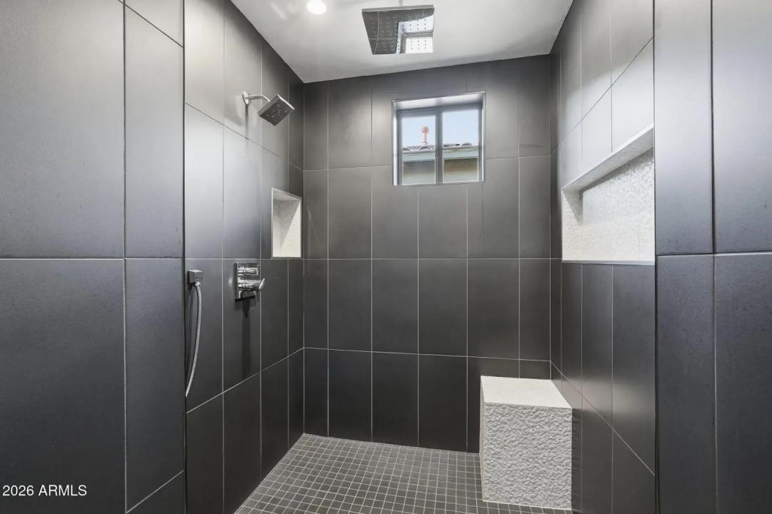 Real Estate Picture 30