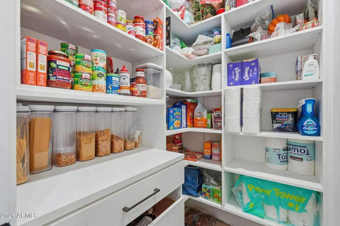 Real Estate Picture 16