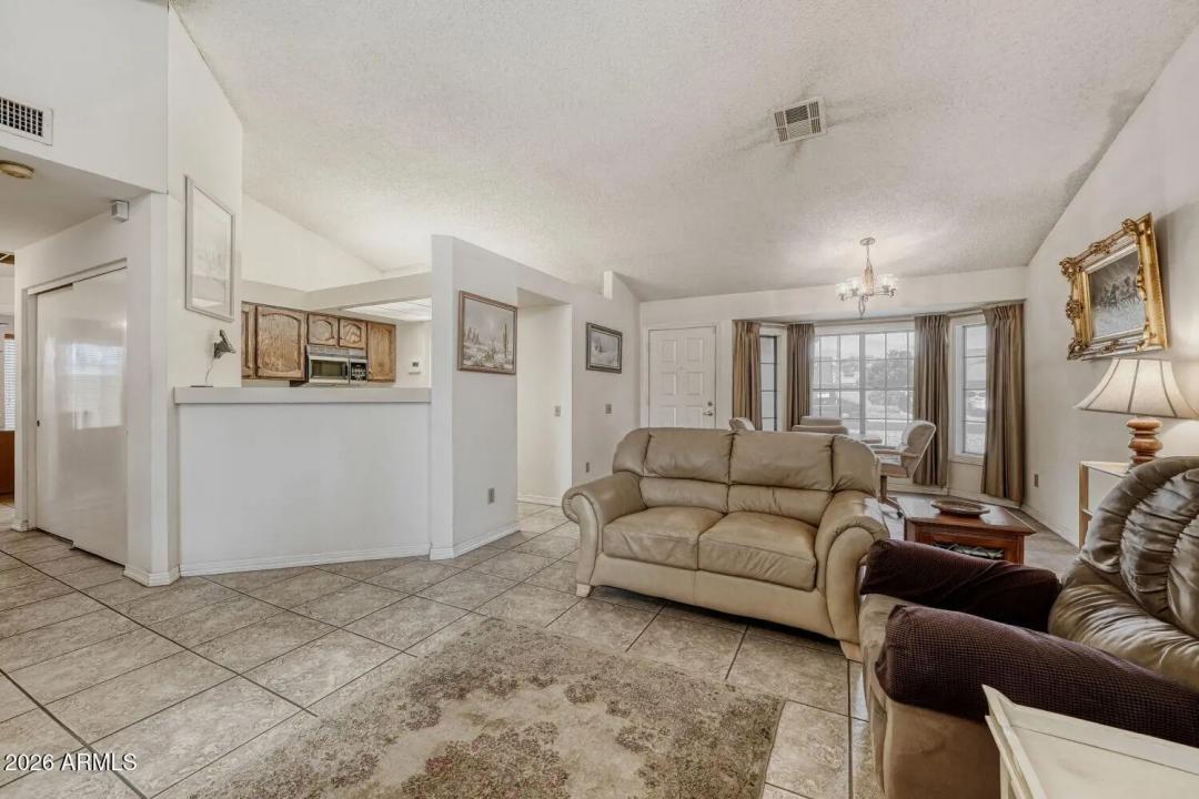 Real Estate Picture 5