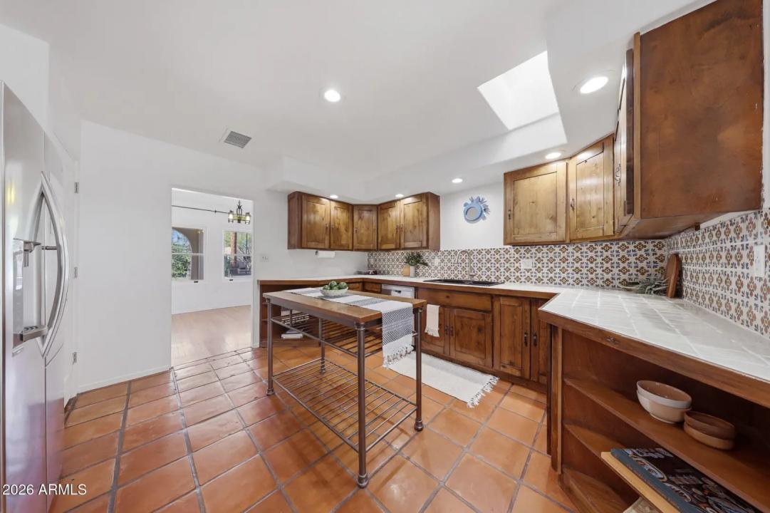 Real Estate Picture 23