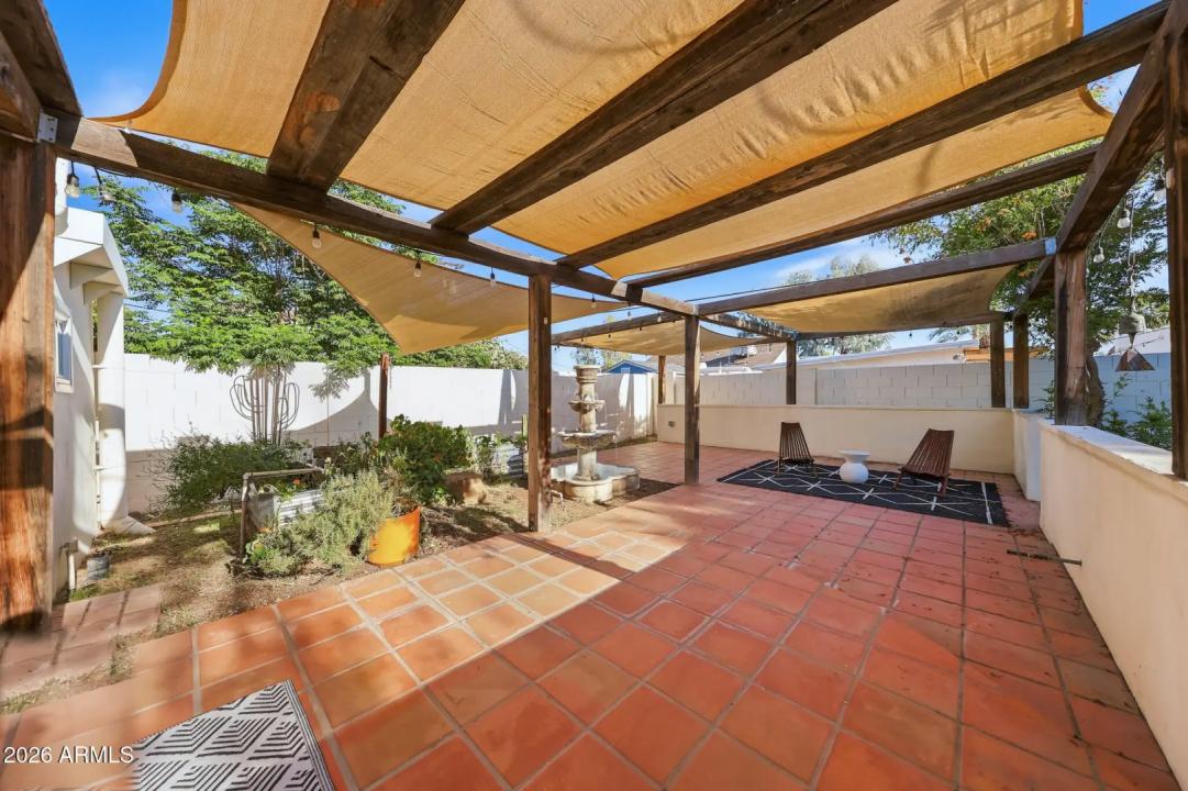 Real Estate Picture 33