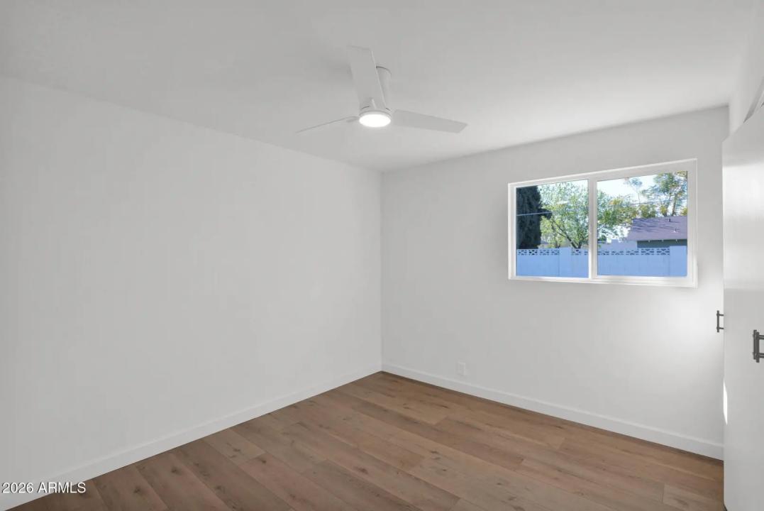 Real Estate Picture 26