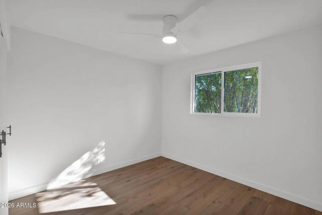 Real Estate Picture 27