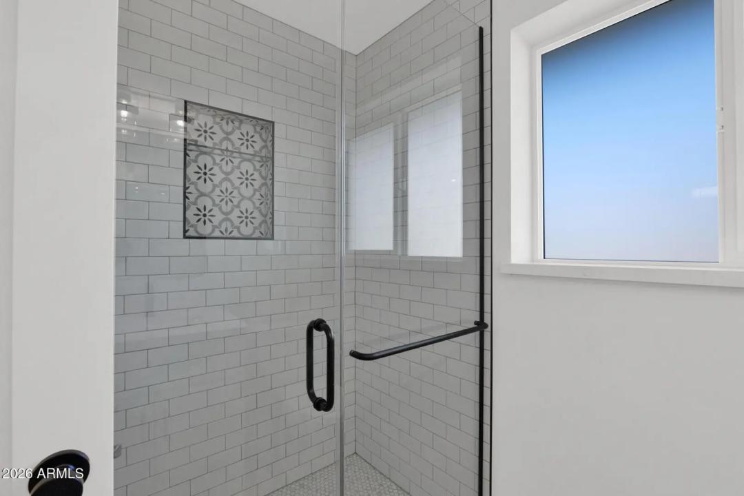 Real Estate Picture 30