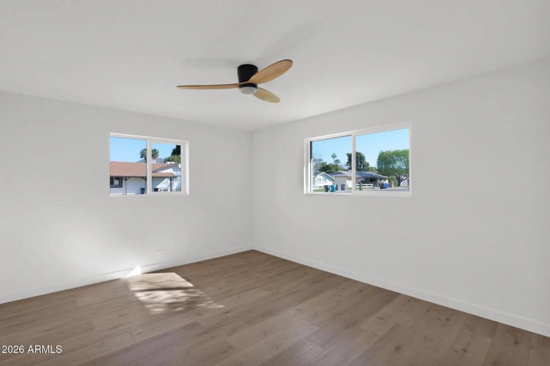 Real Estate Picture 28