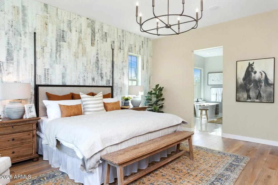 Real Estate Picture 15