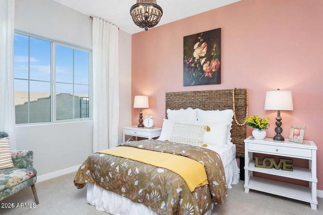 Real Estate Picture 25