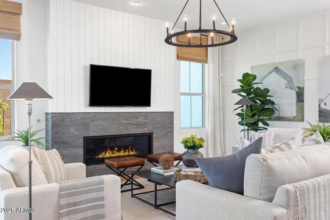 Real Estate Picture 12