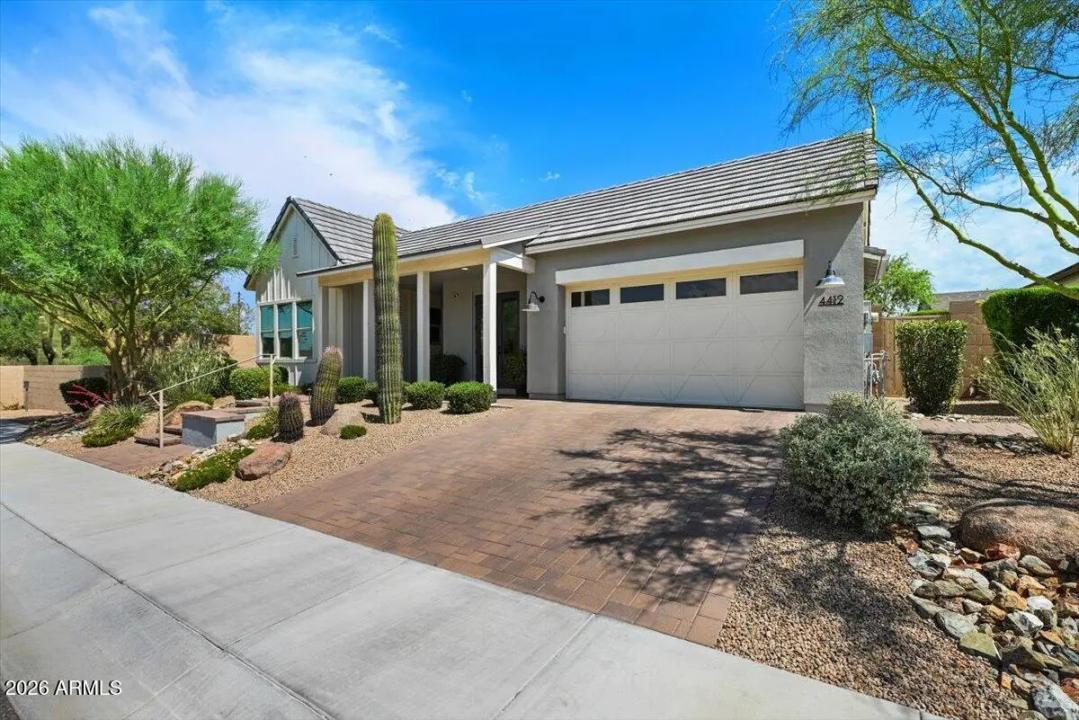 Real Estate Picture 3