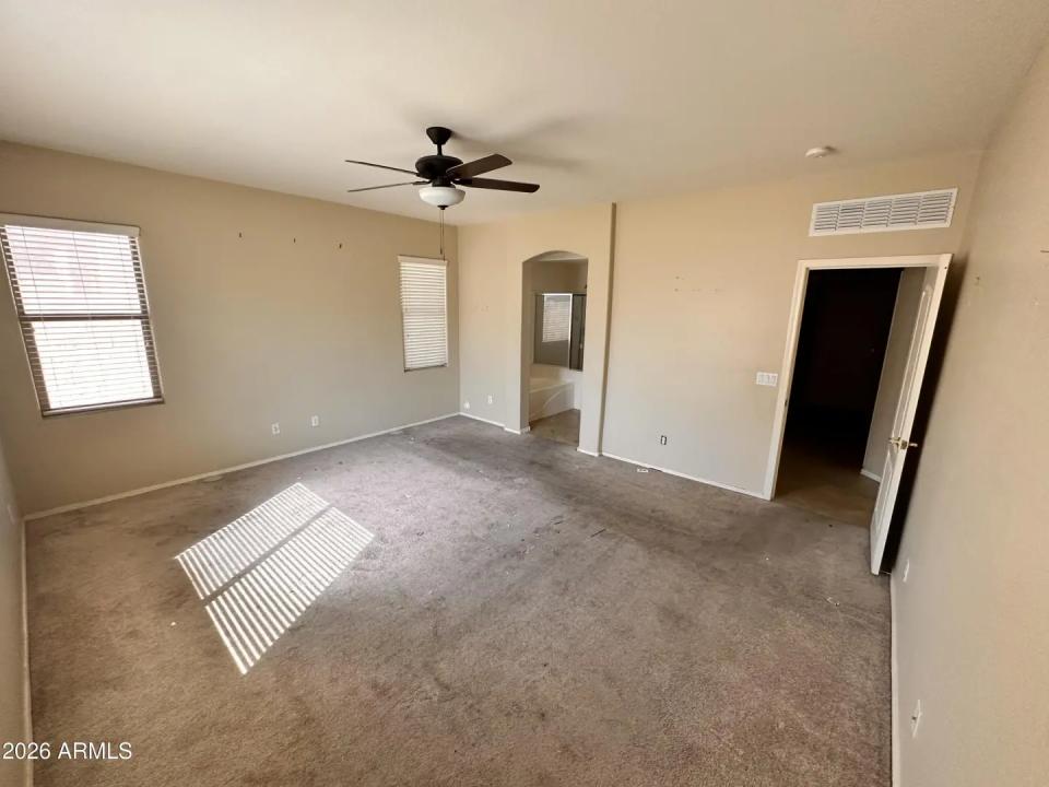 Real Estate Picture 6