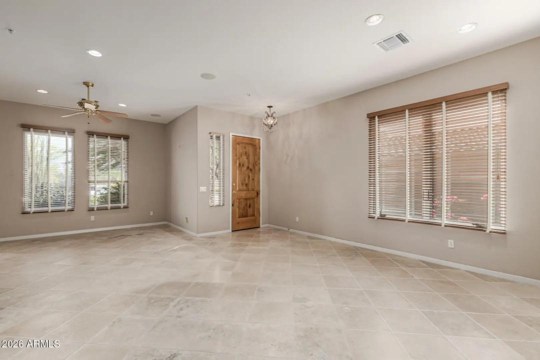 Real Estate Picture 5