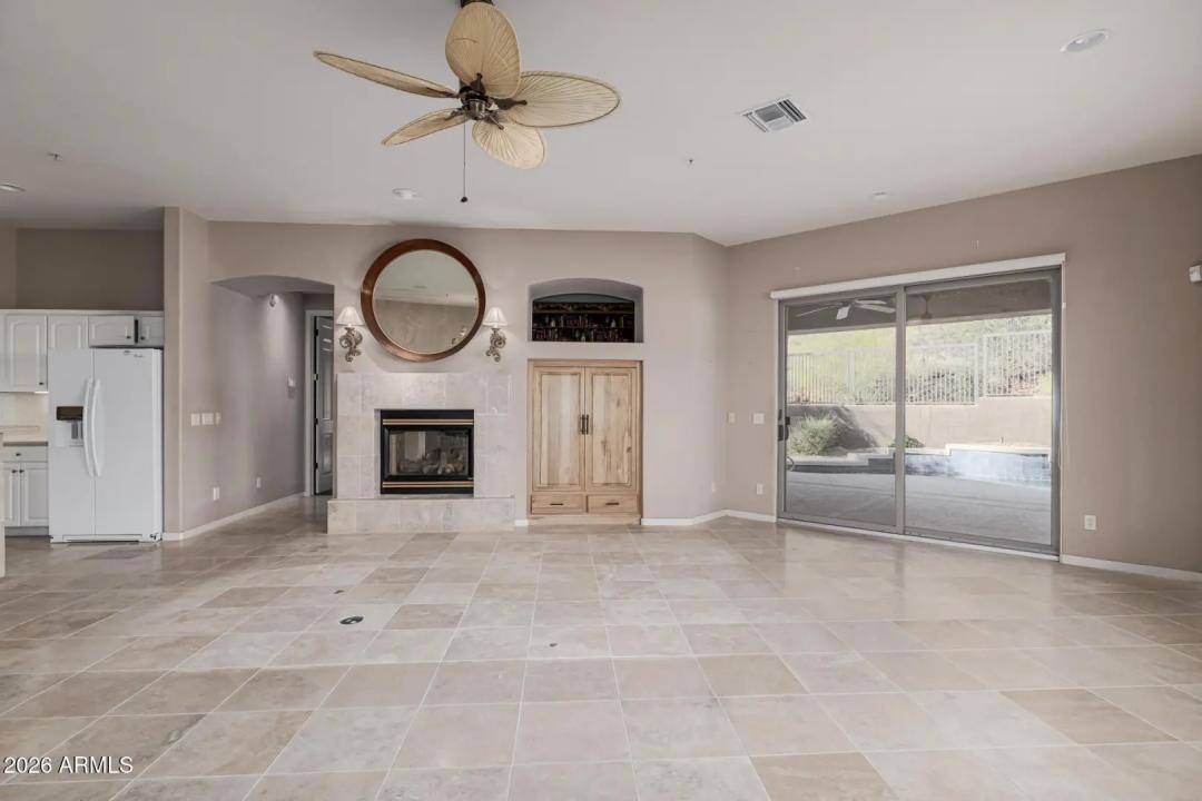 Real Estate Picture 8