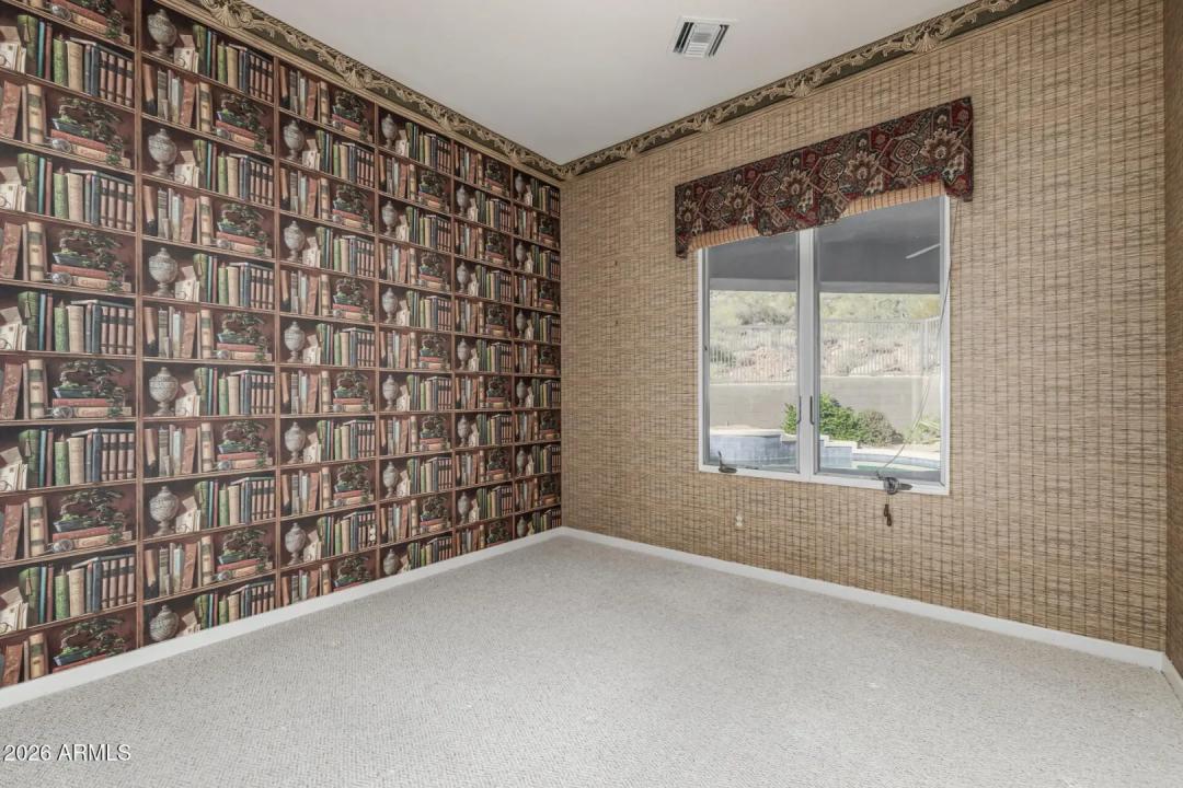 Real Estate Picture 13