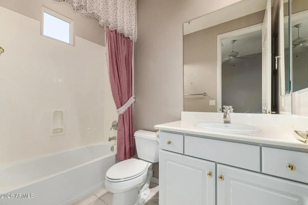 Real Estate Picture 23