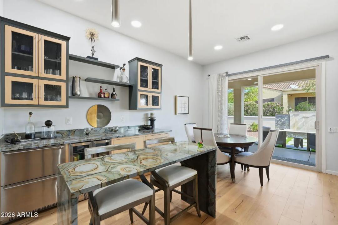 Real Estate Picture 12