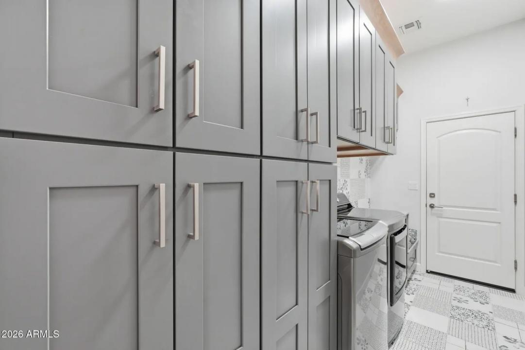 Real Estate Picture 25