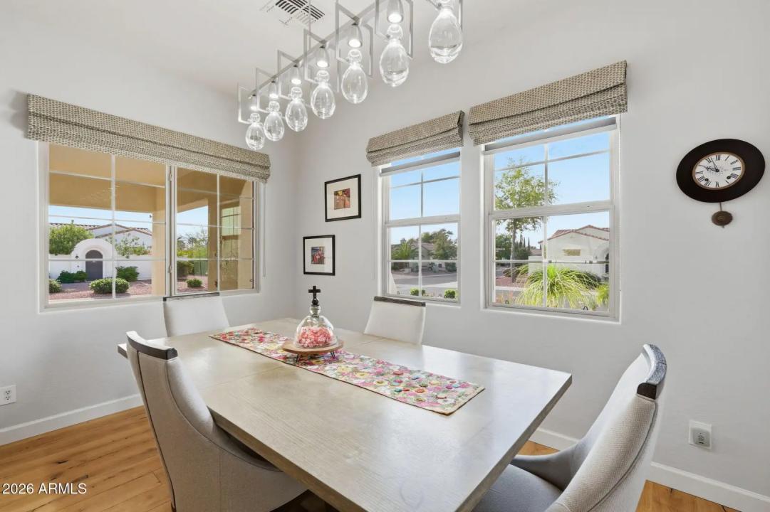 Real Estate Picture 11