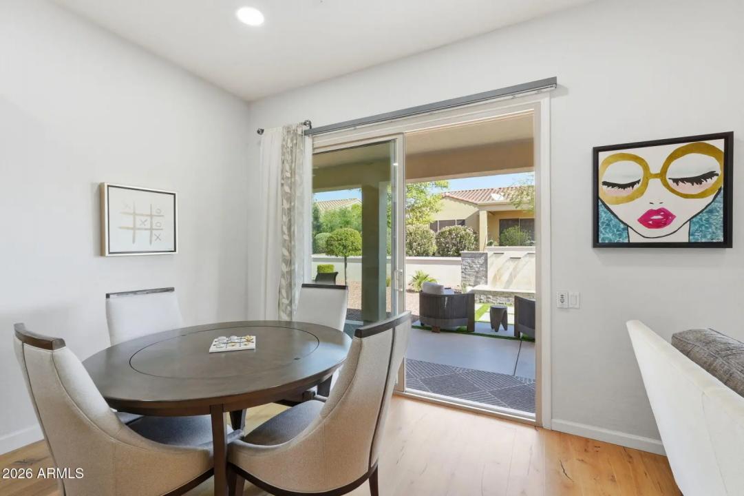 Real Estate Picture 14