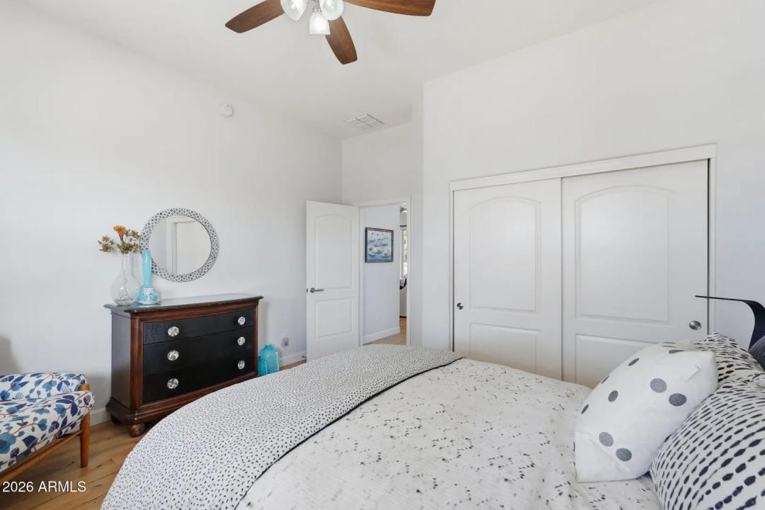 Real Estate Picture 21