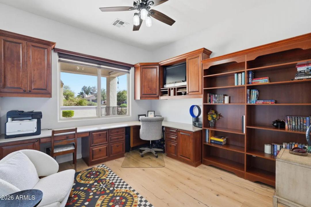 Real Estate Picture 23