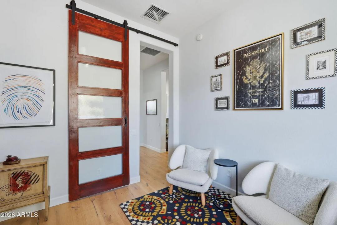 Real Estate Picture 24