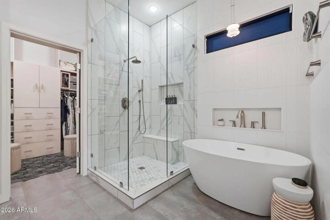 Real Estate Picture 19