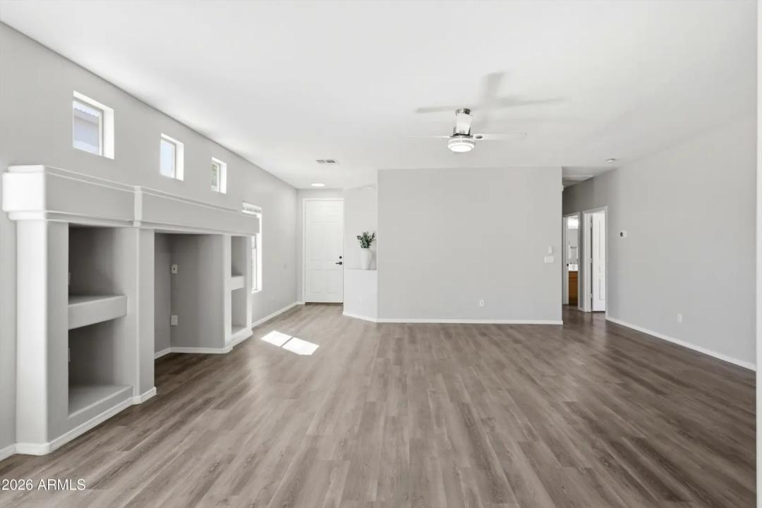 Real Estate Picture 6