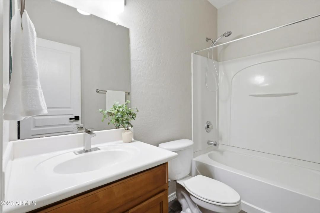 Real Estate Picture 12