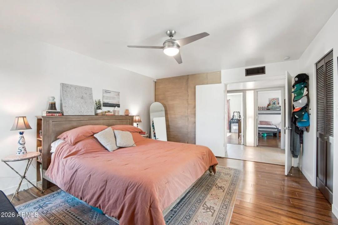 Real Estate Picture 13