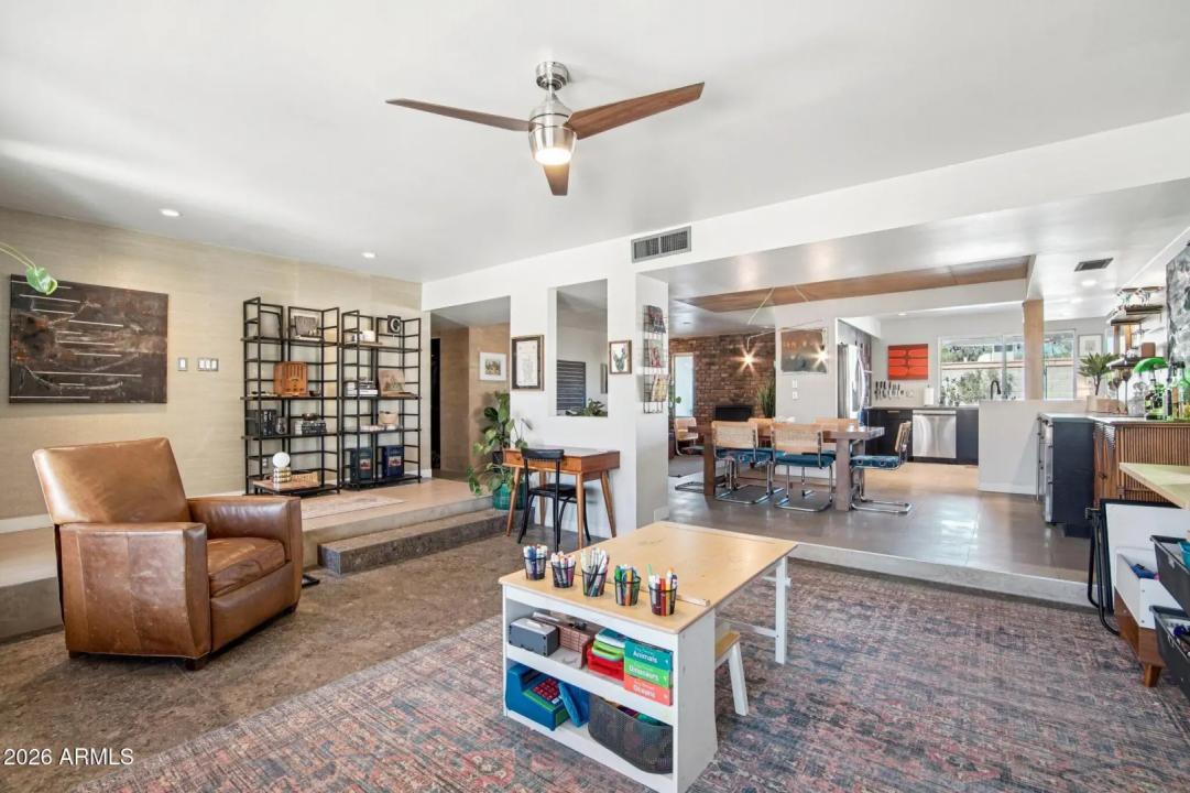 Real Estate Picture 10