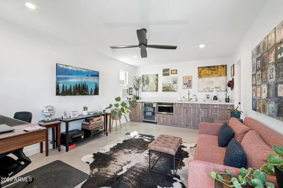 Real Estate Picture 17