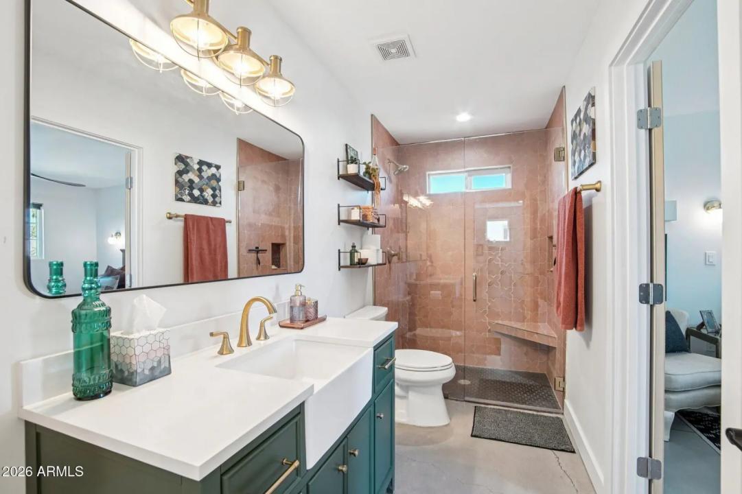 Real Estate Picture 22