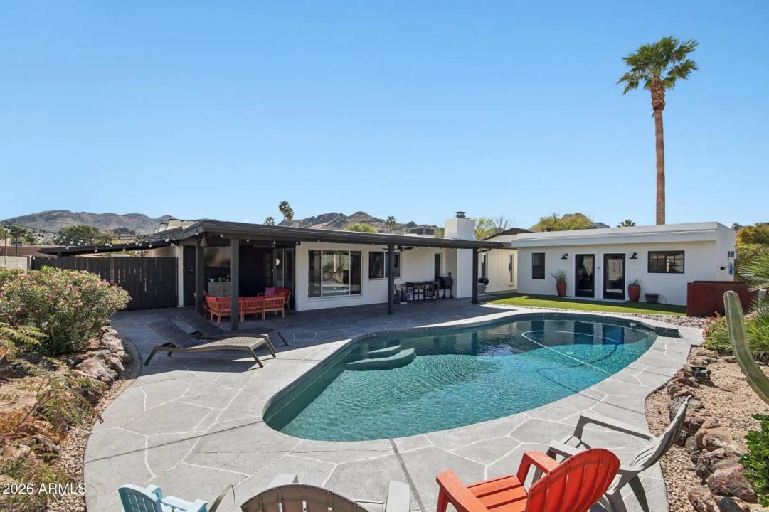 Real Estate Picture 2