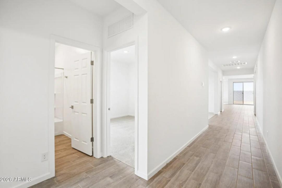 Real Estate Picture 6