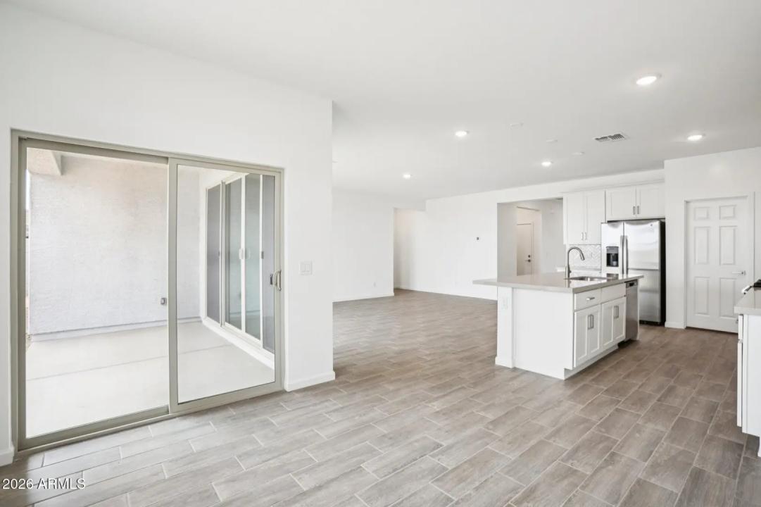 Real Estate Picture 10