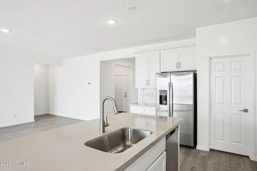 Real Estate Picture 15