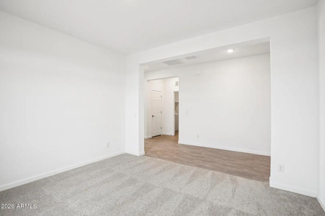 Real Estate Picture 17